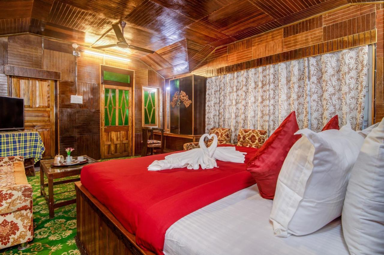 Montis Soyang Premium Heritage Hotel Gangtok Buitenkant foto