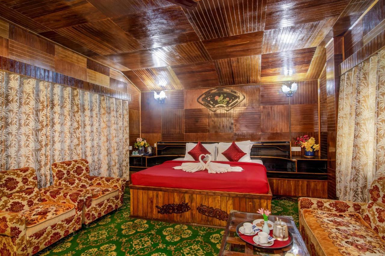 Montis Soyang Premium Heritage Hotel Gangtok Buitenkant foto